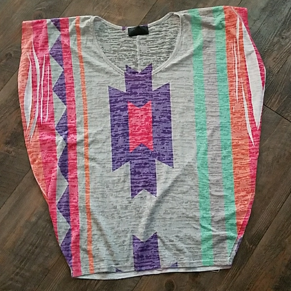 Truly U tribal print top sz S made big